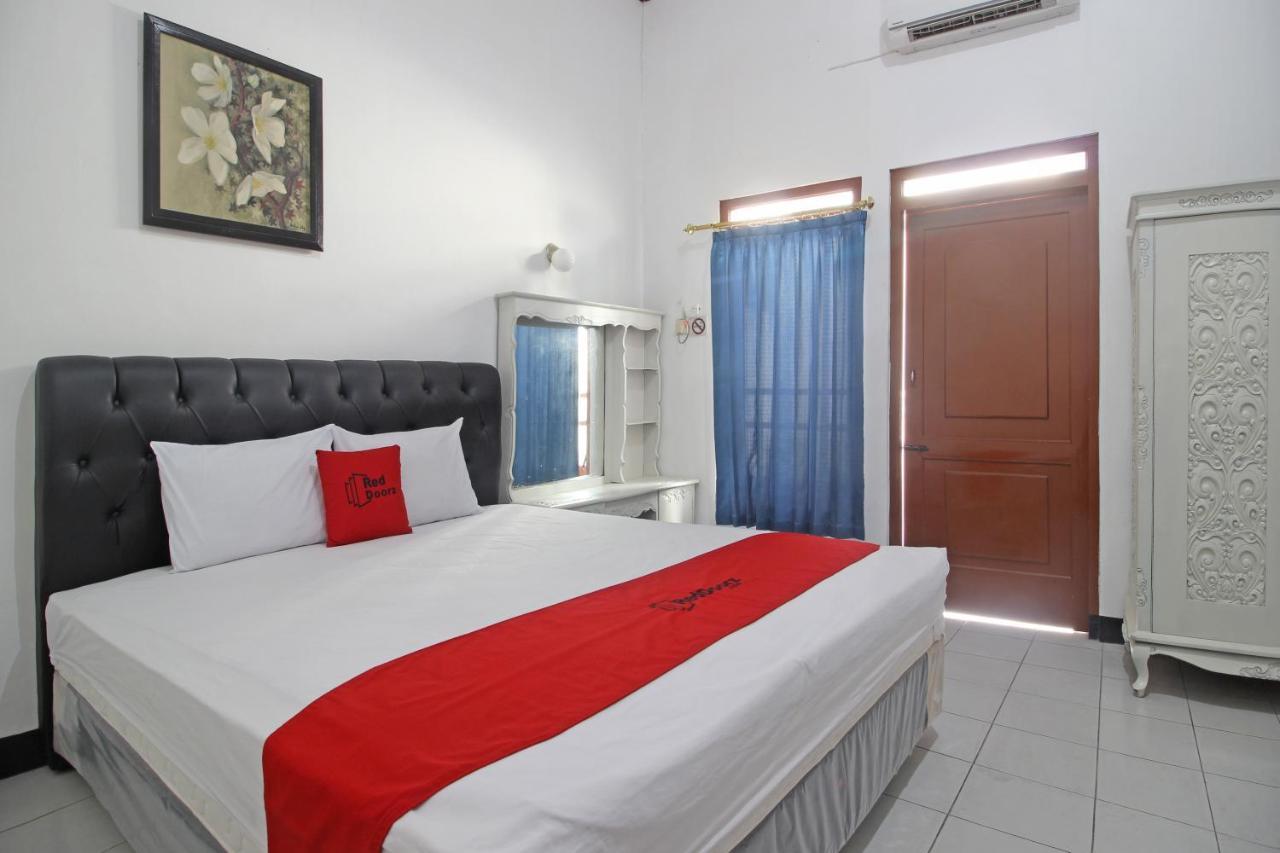 Reddoorz Plus @ Taman Siswa 3 Yogyakarta Ngoại thất bức ảnh