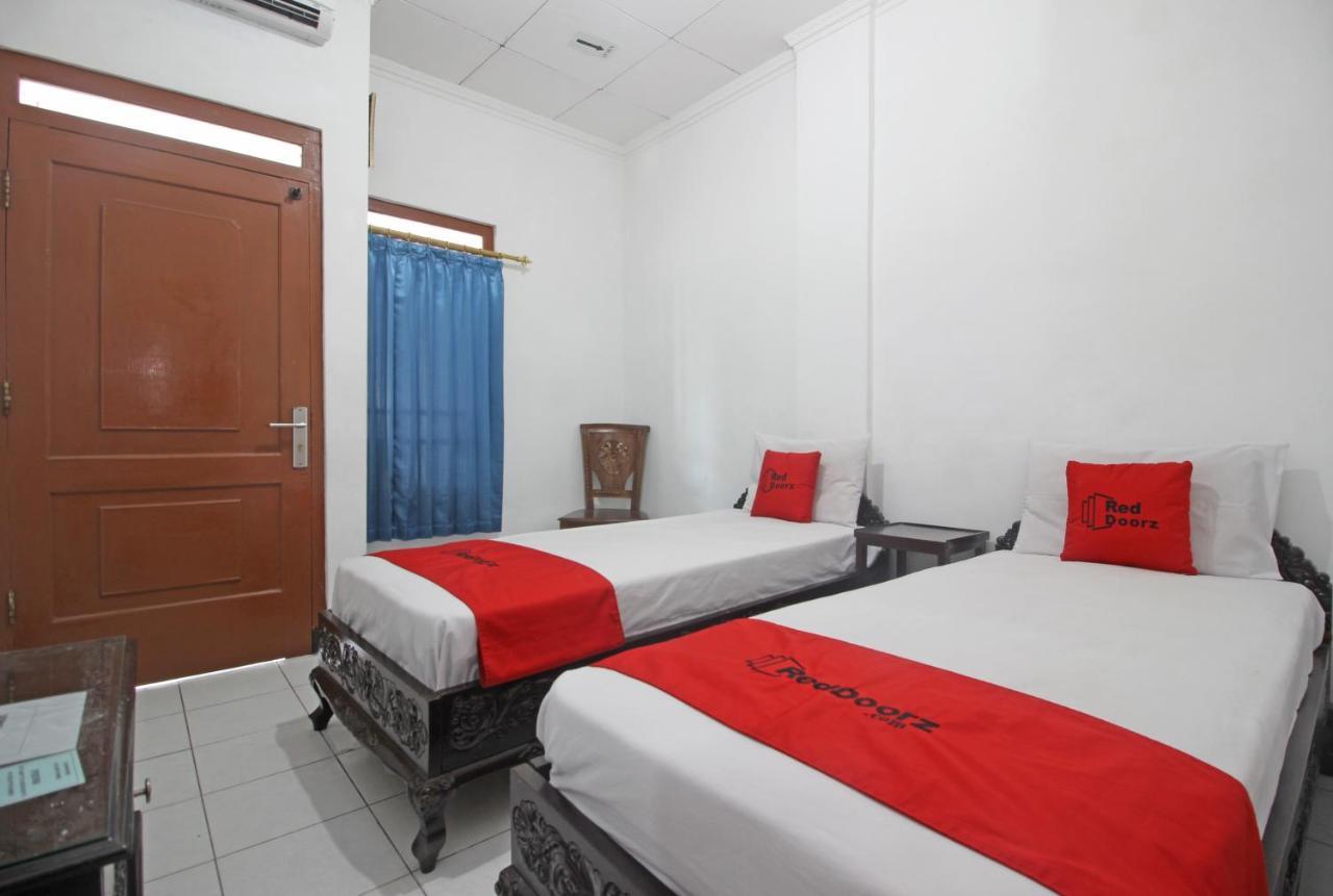 Reddoorz Plus @ Taman Siswa 3 Yogyakarta Ngoại thất bức ảnh