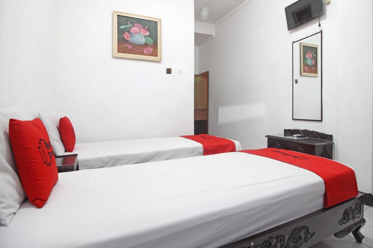 Reddoorz Plus @ Taman Siswa 3 Yogyakarta Ngoại thất bức ảnh